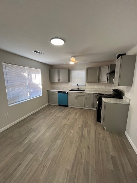 Building Photo - 1155 Hartley St