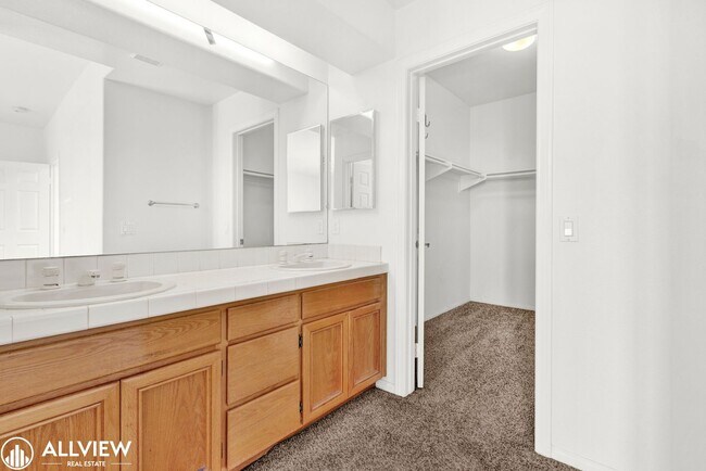 Building Photo - Spacious Coastal Condo with Rooftop Ocean ...