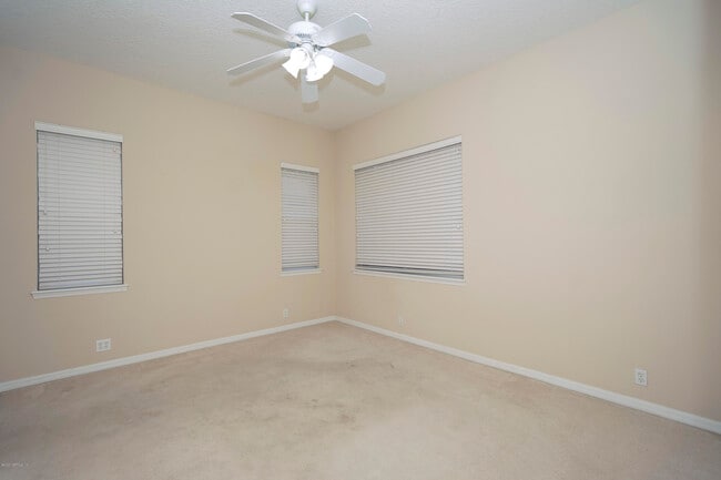 Building Photo - 3668 Windmoor Dr