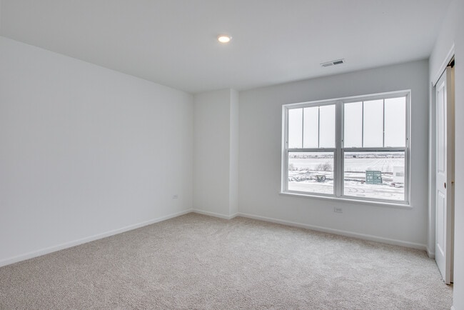 Building Photo - 15139 S Hepworth Pl