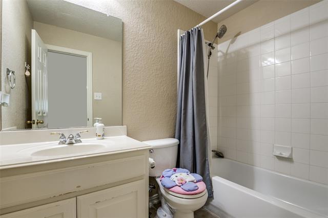 Building Photo - 14823 Blakehill Dr