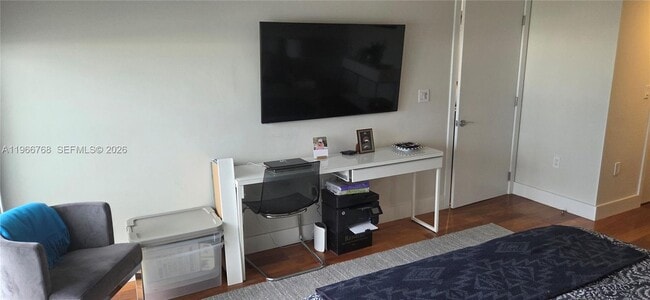 Building Photo - 400 Alton Rd