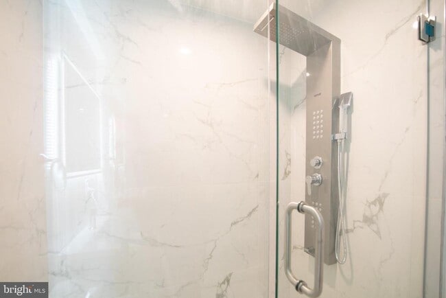 Building Photo - 1201 Vine St