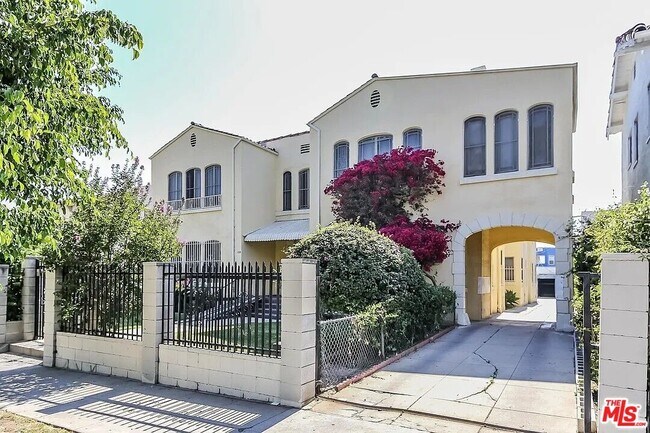 Building Photo - 109 S Berendo St