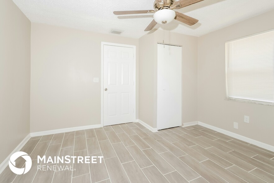 Building Photo - 4386 Pine St