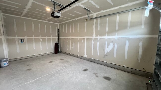 Building Photo - 243 Christiana Ln