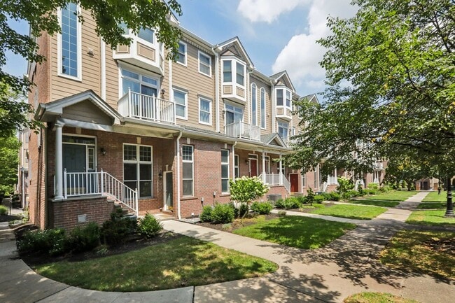 Building Photo - 351 Oswego Ct
