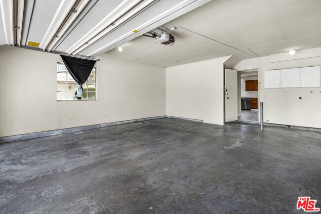 Building Photo - 13505 Sutter Ct
