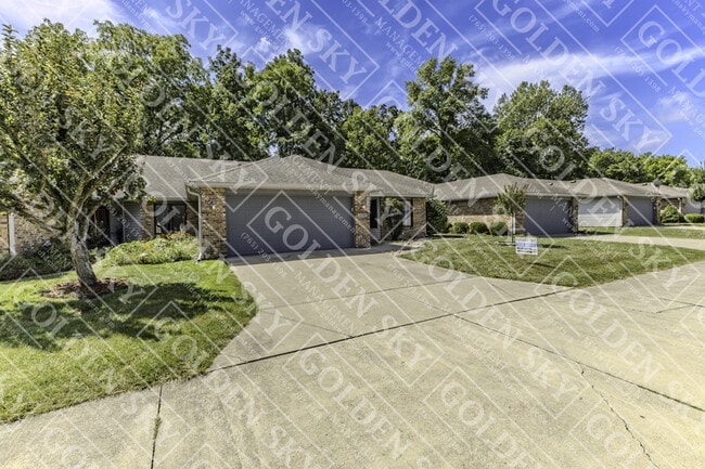 Primary Photo - 2520 N Morrison Rd