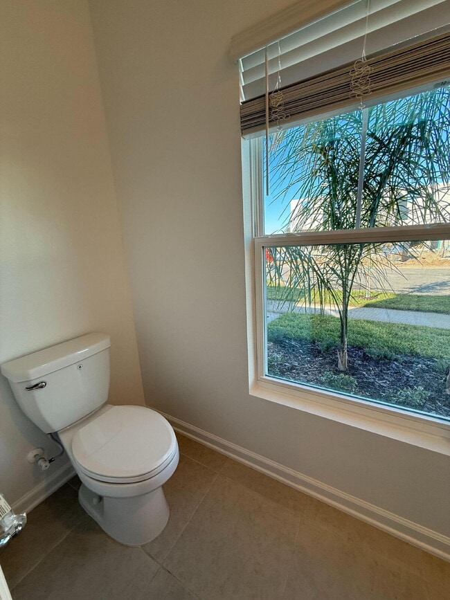 Building Photo - "Embrace Tranquil Living in this Spacious 3-Bedroom, 3-Bath Sanctuary on Zen Way!"