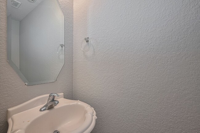 Building Photo - 9714 Angleside Ln