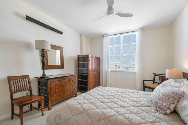 Building Photo - 651 Okeechobee Blvd