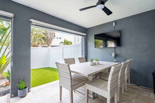 Building Photo - Fully Furnished + Utilities Included Beach...