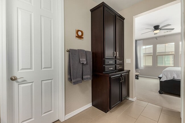 Building Photo - SONORAN FOOTHILLS 4 BEDROOM 2.5 SFH