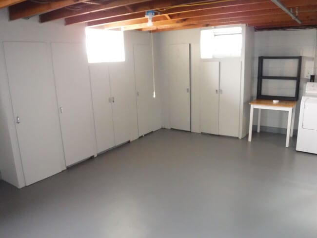 Building Photo - 304 E Gary St