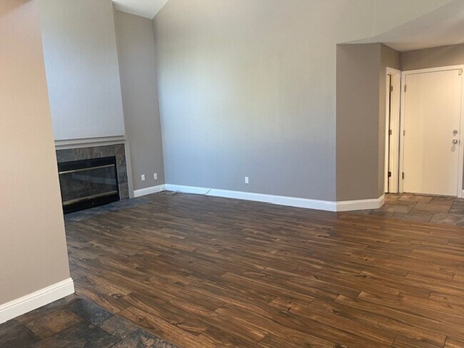Building Photo - COMING SOON! Beautiful Home with Stunning ...