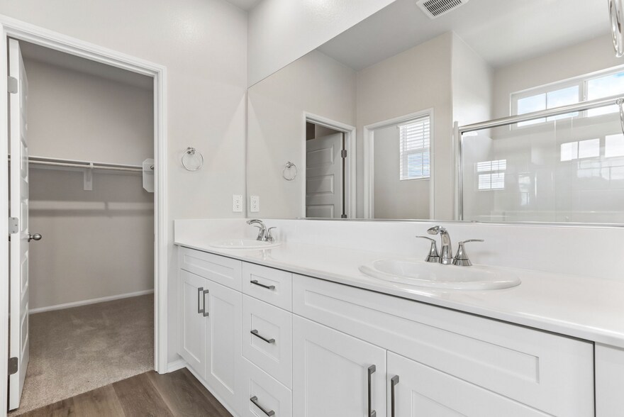 Building Photo - 28208 Via Somantano