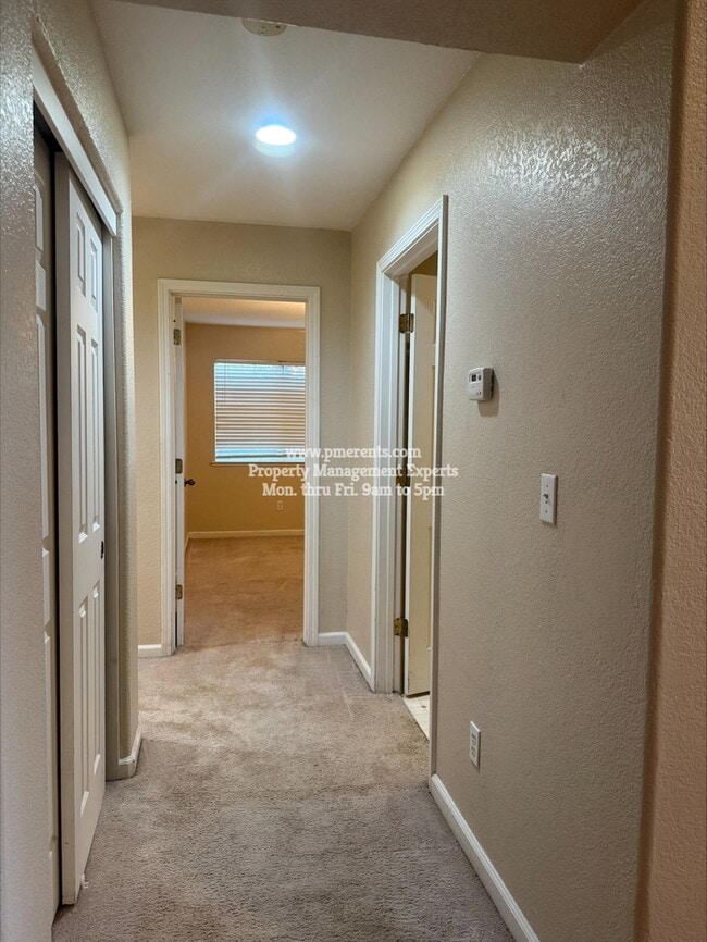 Building Photo - 10613 Hidden Grove Cir