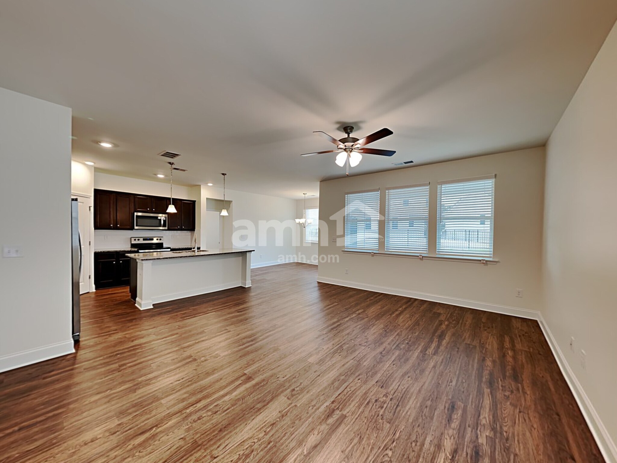 Building Photo - 565 Slew Dr