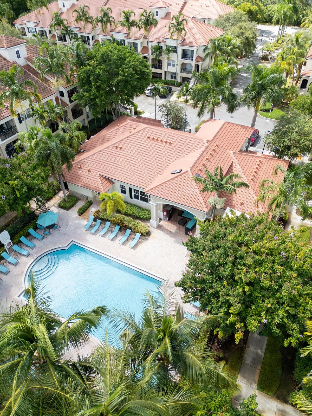 Building Photo - 5900 W Sample Rd