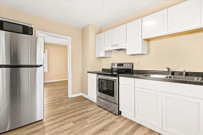 Building Photo - 2593 Osceola Ave