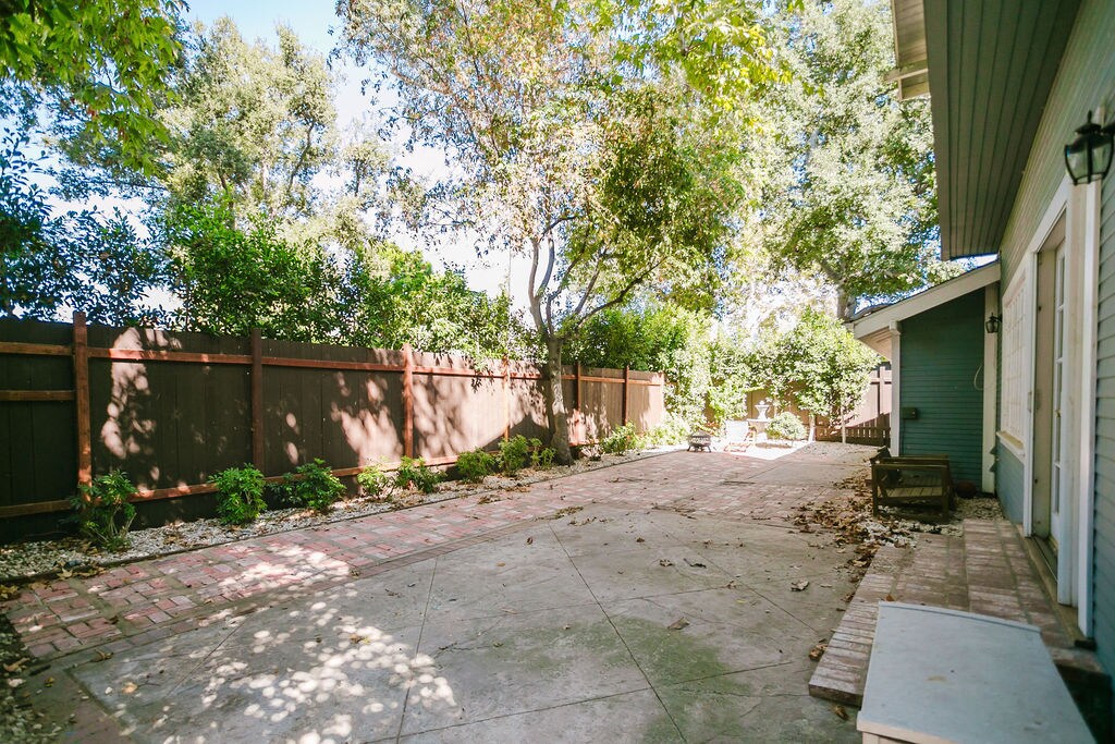 Back Yard - 13239 Addison St