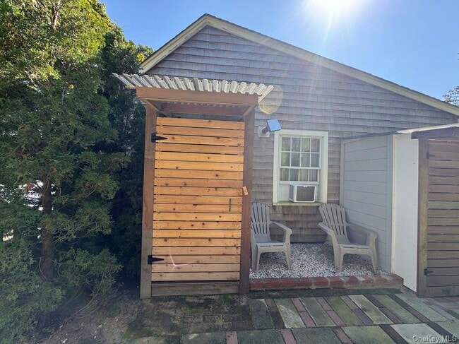 Building Photo - 45 Bellows Terrace