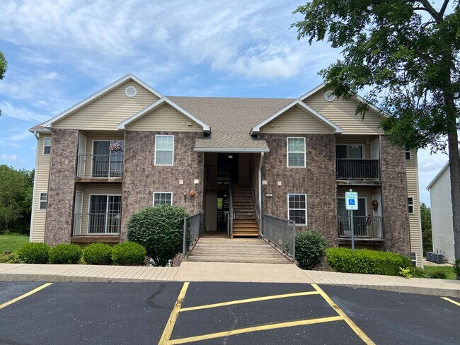 Building Photo - Condominium in FoxPointe