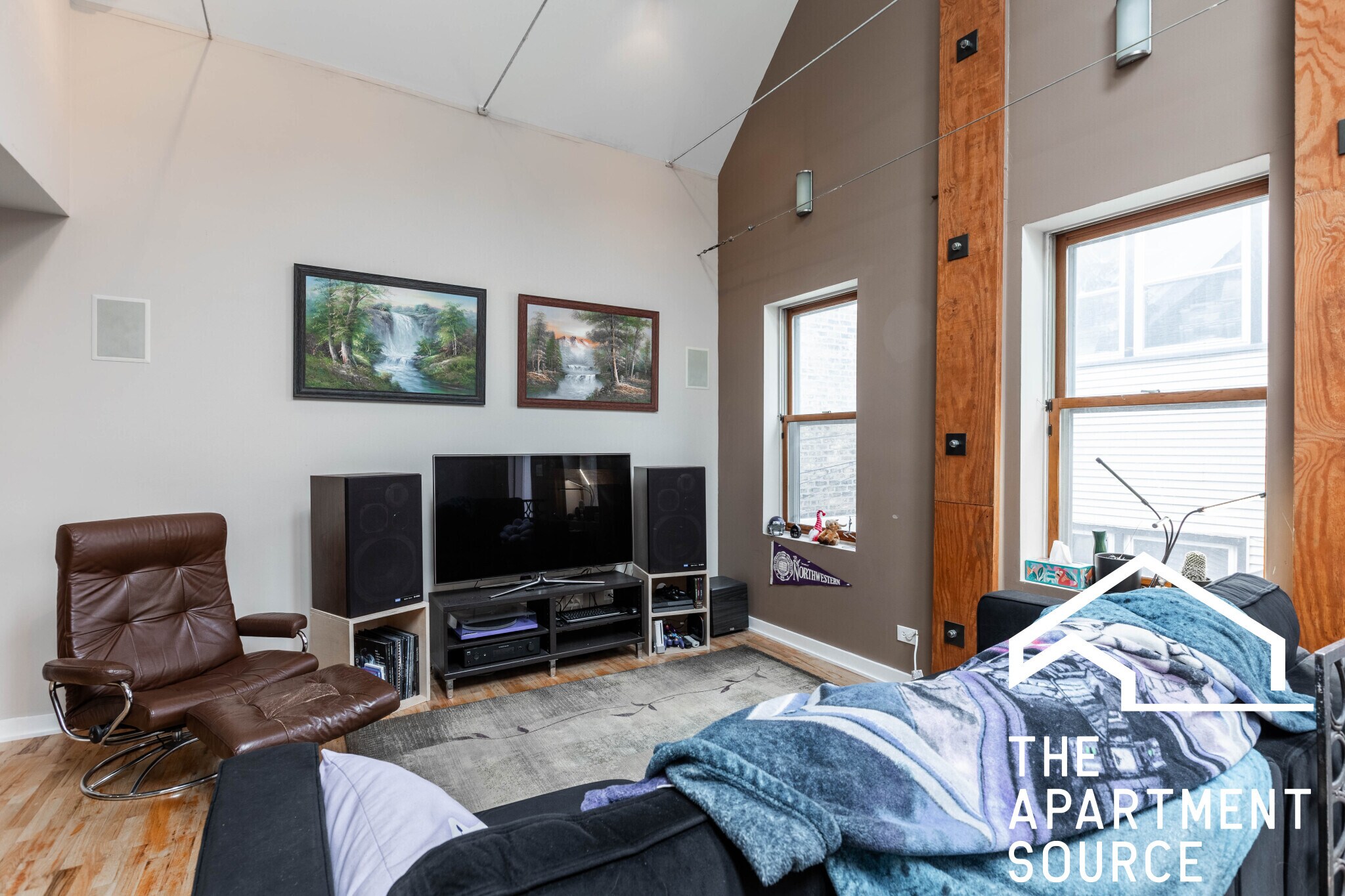 Building Photo - 1939 N Winchester Ave