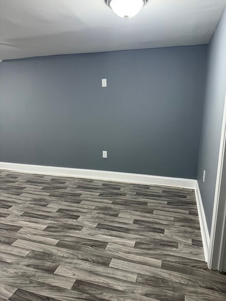 Building Photo - 2536 Loyola Southway