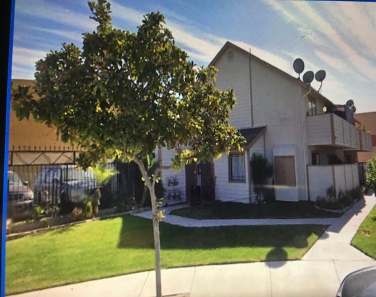 Building Photo - 2600 W Porter Ave