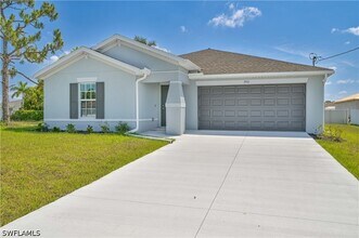 Building Photo - 2901 SW 18th Pl