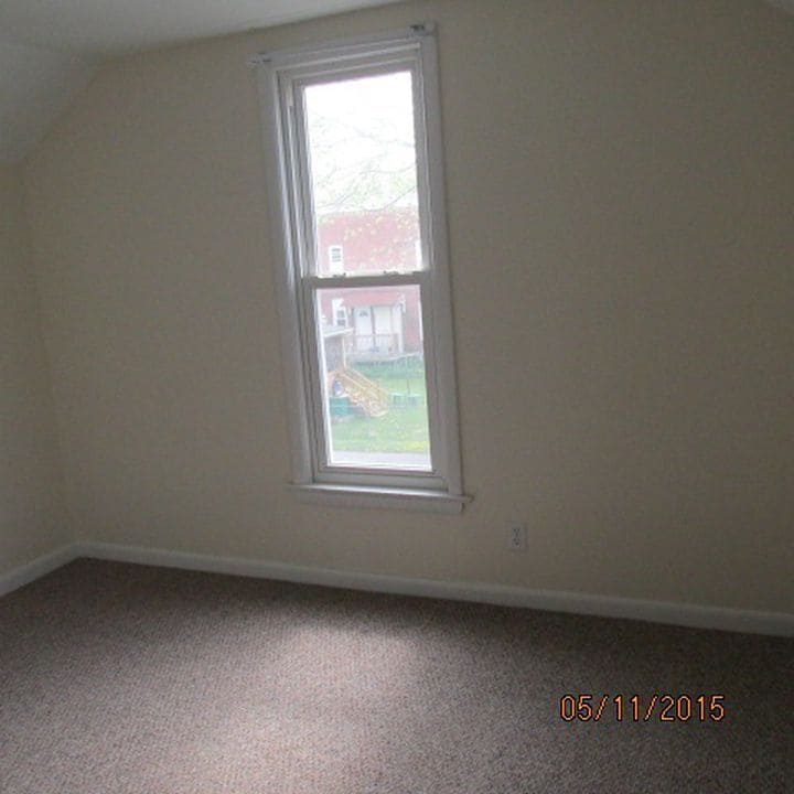 Building Photo - 526 Franklin St.