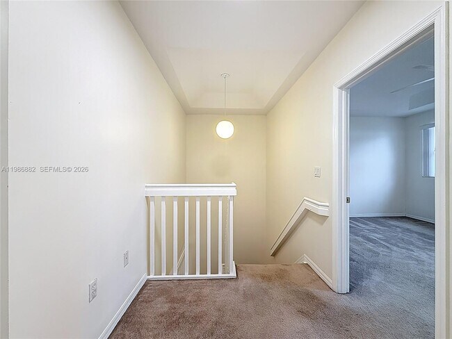 Building Photo - 4330 NW 114th Pl