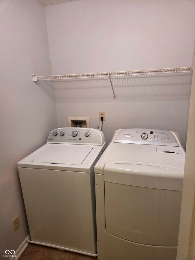 Building Photo - 1012 Grovewood Dr