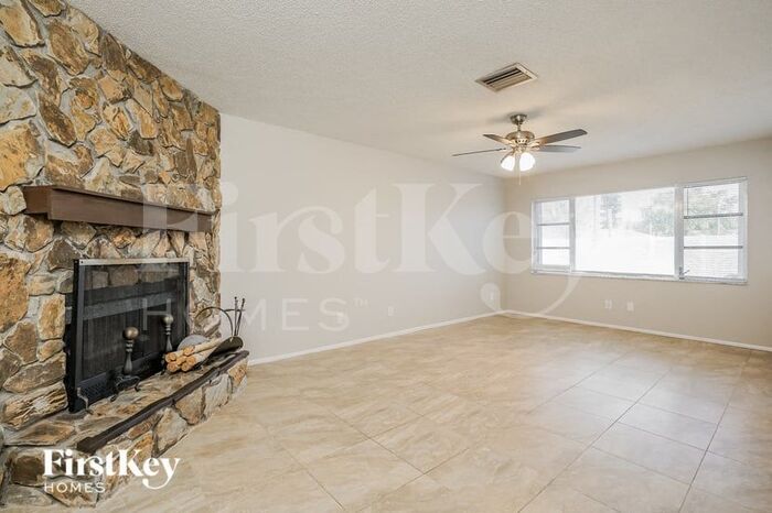 Building Photo - 1313 SE 25th Ln