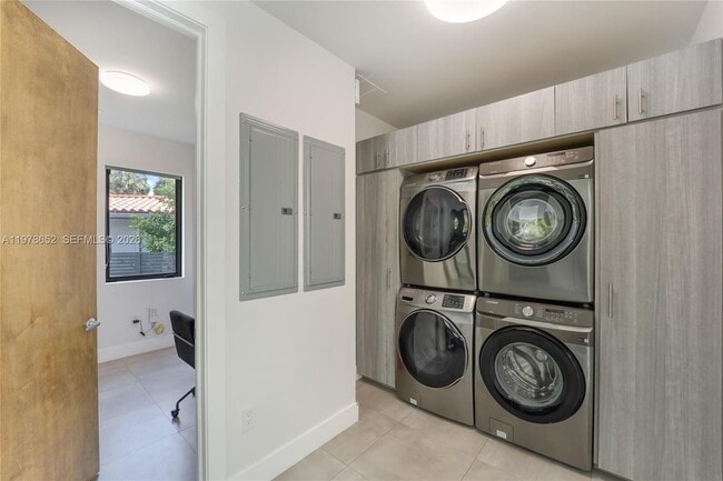 Building Photo - 56 Samana Dr