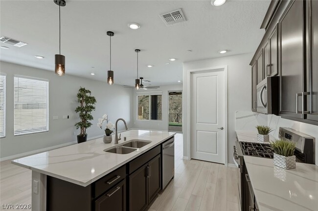 Building Photo - 38 Crimson Cactus Ave