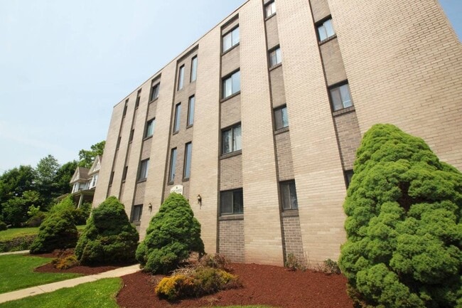 Interior Photo - ORCHARD AVE -- 149