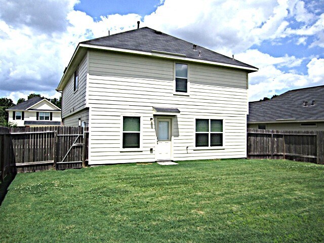 Building Photo - 22323 Queenbury Hills Dr