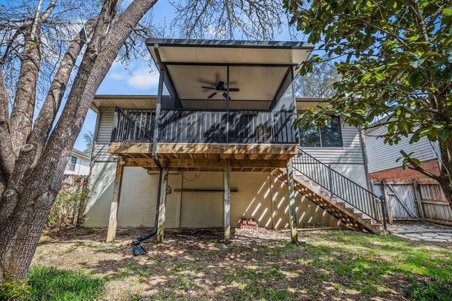 Building Photo - Updated home in convenient location!!