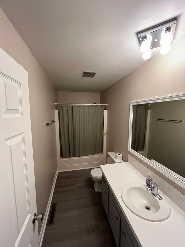 Building Photo - Incredible Location in N Davidson Co with ...