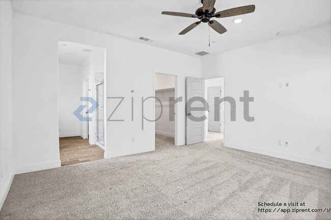 Building Photo - 823 Blue Oak Lane W