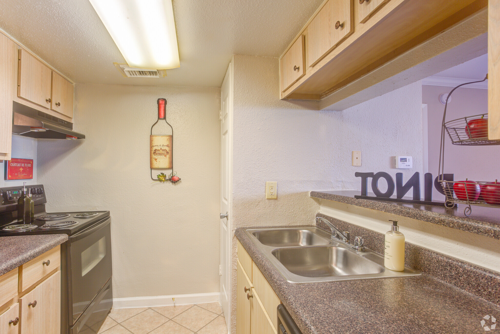 Kitchen - The Abbey at Briar Forest