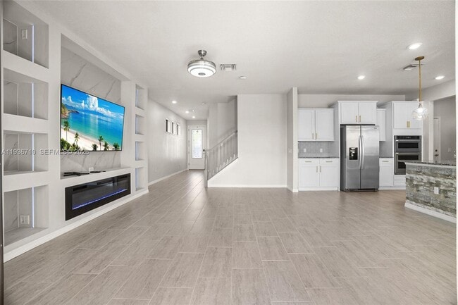 Building Photo - 8197 Hanoverian Dr