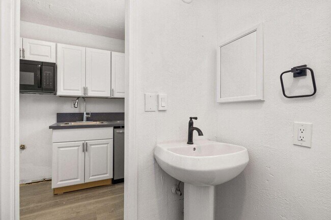 Building Photo - 44500 San Carlos Ave