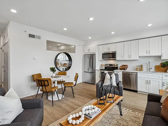 Building Photo - 1201 W Girard Ave