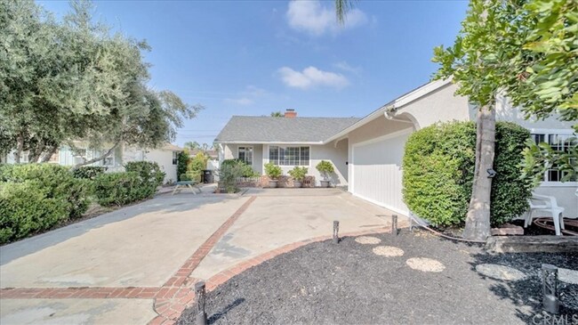 Building Photo - 1545 N Monterey Ave