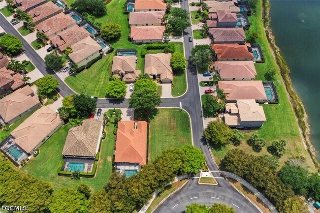 Building Photo - 13800 Farnese Dr