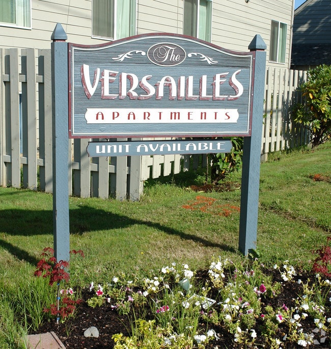 The Versailles Apartments 39853999 Hayesville Dr NE Salem OR 97305